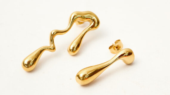 Liquid drop earrings