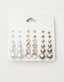 Ivory and metallic set