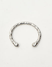 Sculpted gleam cuff silver