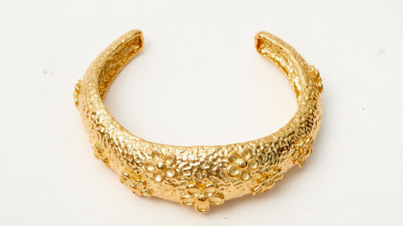 Bloom cuff