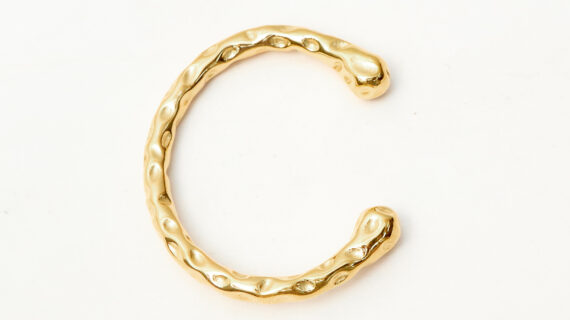 Sculpted gleam cuff gold